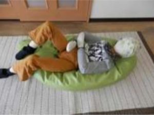 協助需要久臥的孩子在各種坐臥位皆能舒適自在的U型坐臥擺位墊